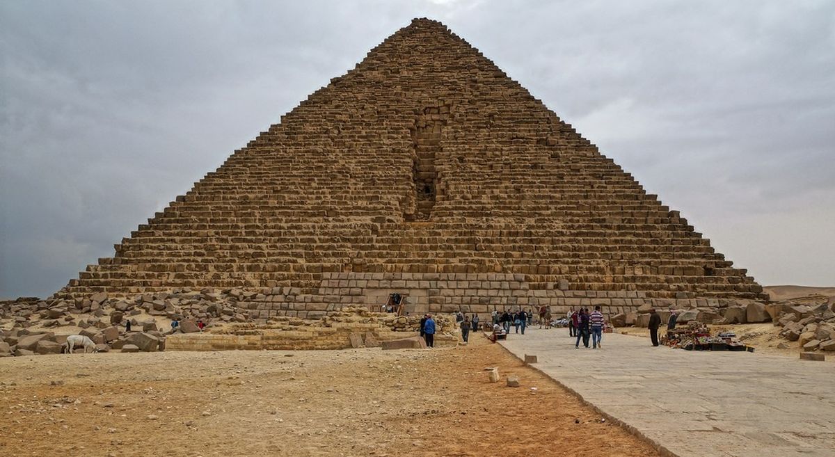Пирамида-Микерина-Египет.jpg
