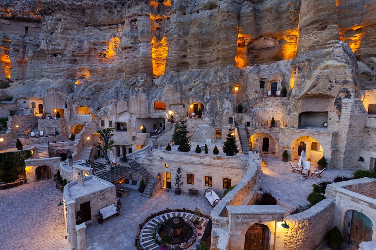 Каппадокия-отель-в-пещерах.jpg