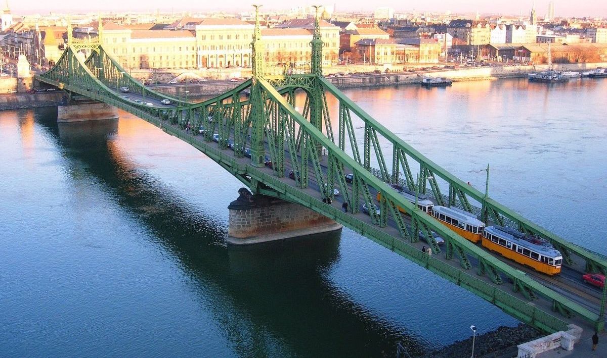 Мост-Свободы-Будапешт.jpg