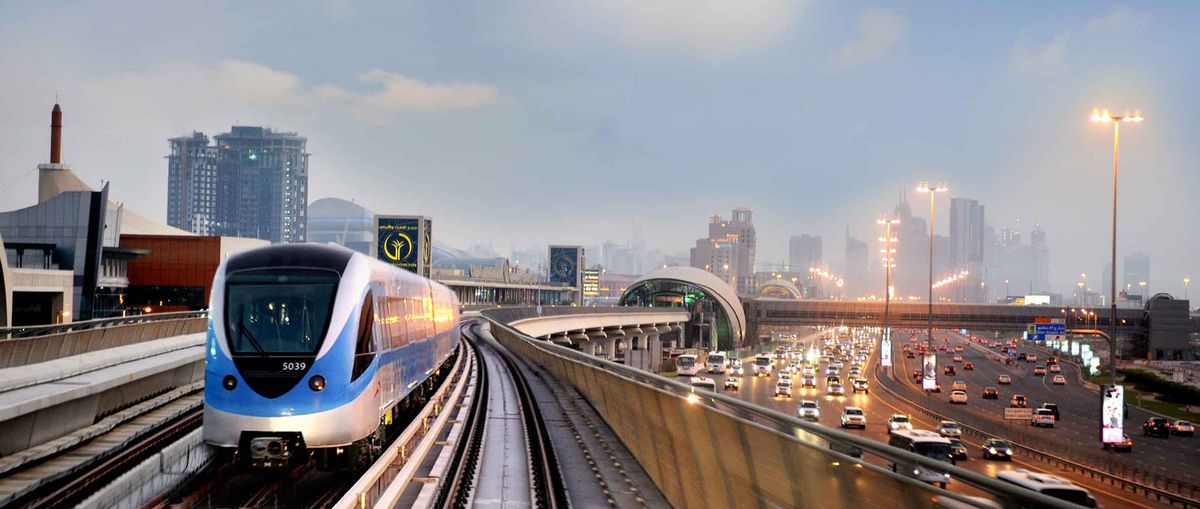 Транспорт-Дубай-метро.jpg