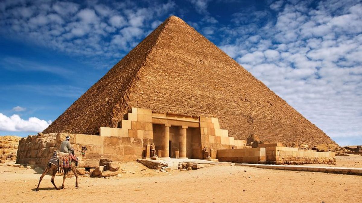 Пирамида-Хеопса-Хуфу-Египет.jpg
