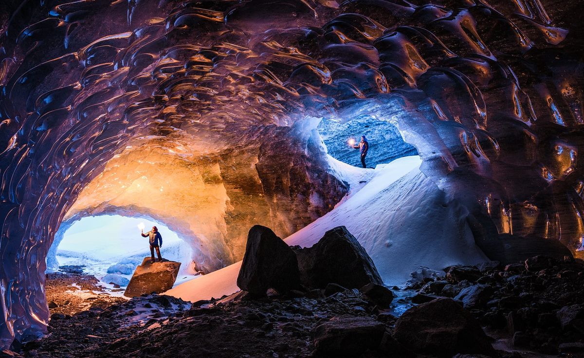 Ледяная-пещера-Швейцария.jpg