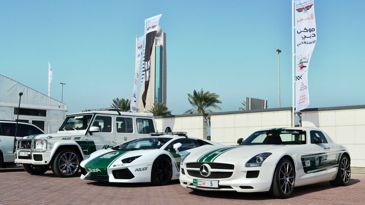Auto-Dubai-Police-Cars.jpg
