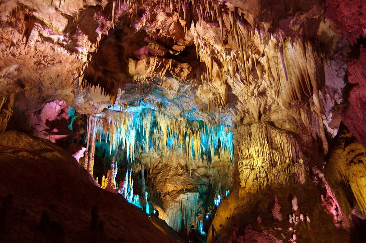 Пещера-Прометея-Кумистави-Грузия.jpg