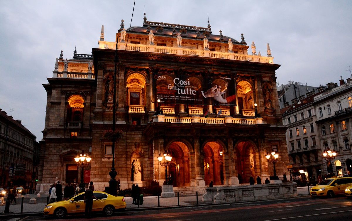 Оперный-театр-Будапешт.jpg